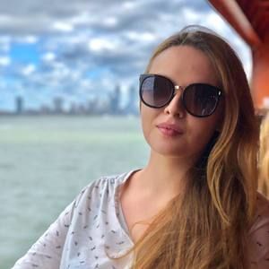 Meet your Posher, Alexandra